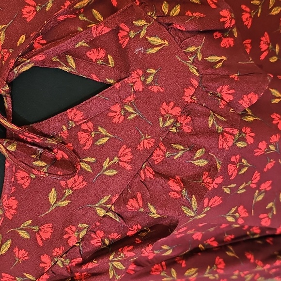 Top - Picture 5 of 16